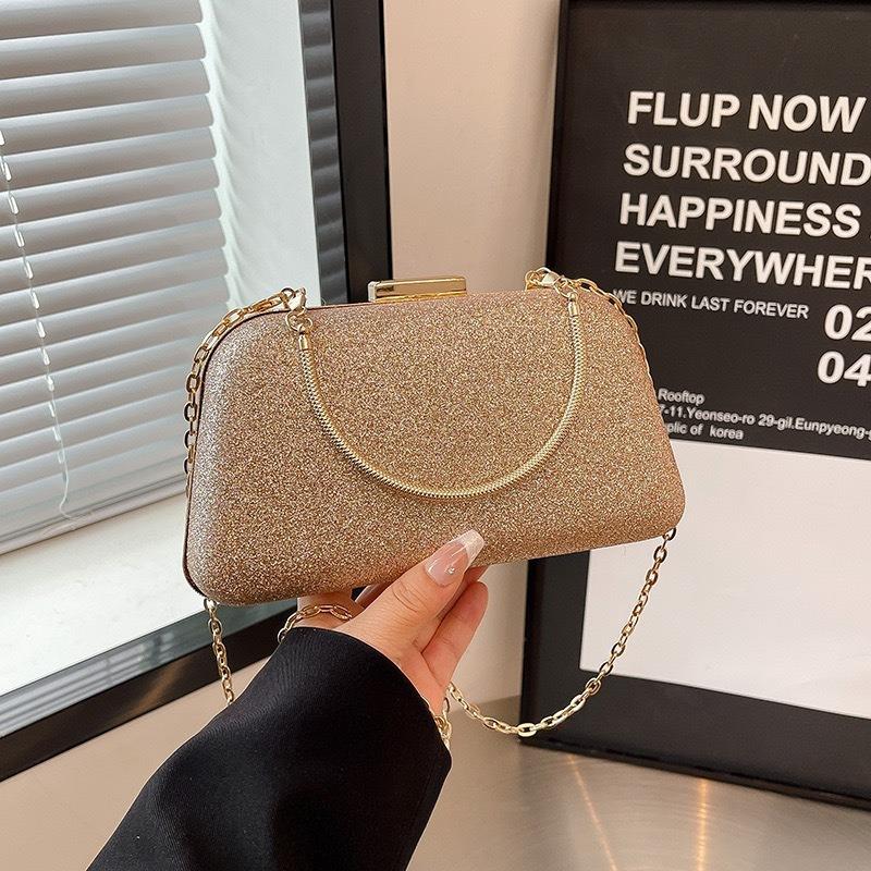 Streamlined Cheongsam Clip Solid Color Women's Chain Small Square Bag Winter New Versatile Shoulder Messenger Bag