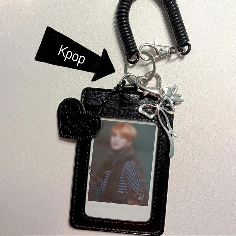 1 Piece Black Pu Leather Silver Cat Bow Pendant Photo Card Holder Keychain Student Campus Card Id Card Holder
