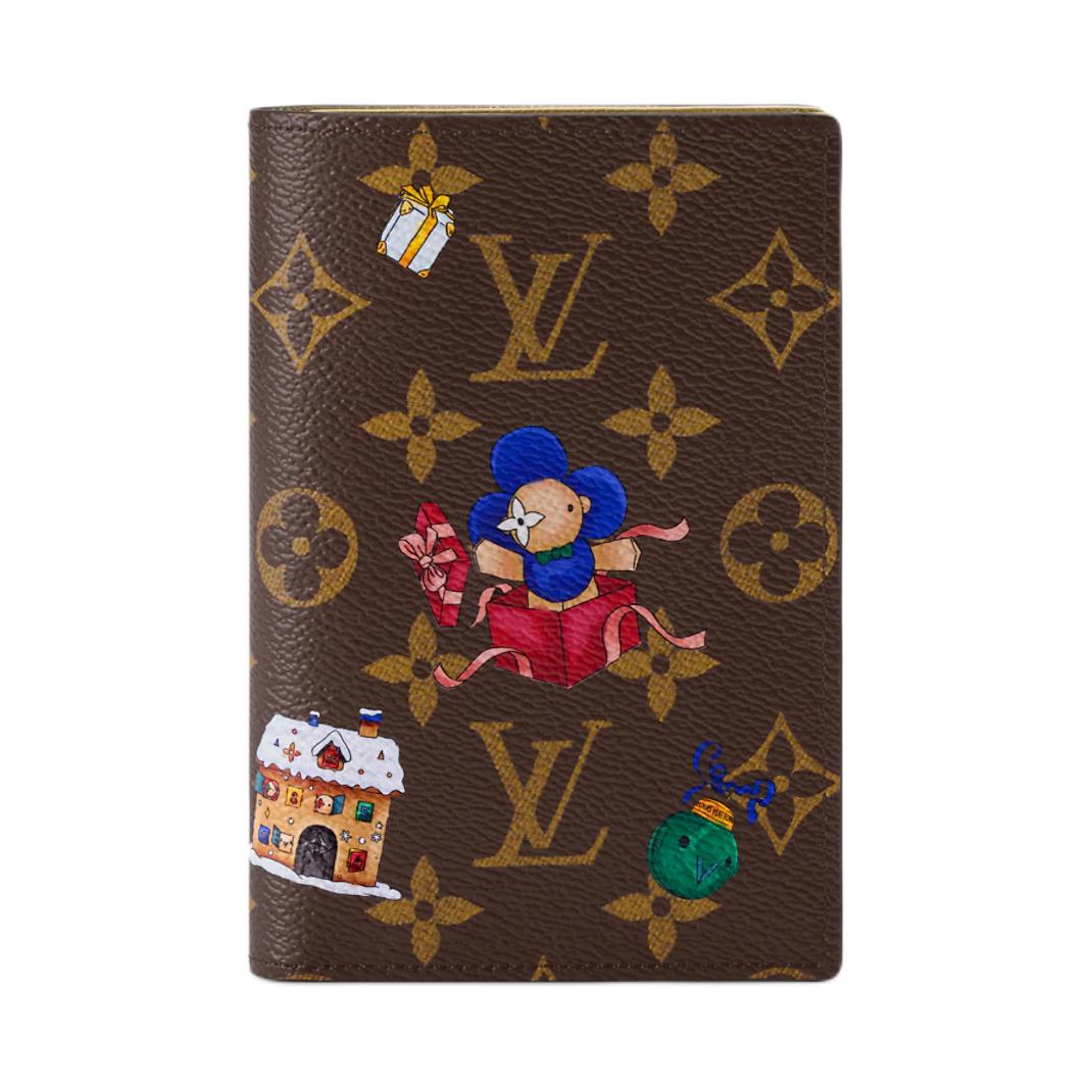 

Louis Vuitton Monogram Покритий Канвас Тримач для Паспорта Жіночі Аксесуари Коричневий M15327 Gift Set(Basic Set+Box+Shopping Bag)