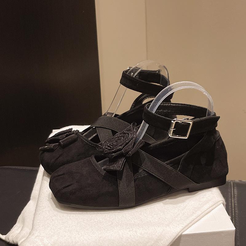 

Туфли Мэри Джейн на платформе, женские, осень 2025, с ремешками на щиколотке, балетки, с мелким вырезом, ретро, на плоской подошве, для модной девушки 40 чёрный