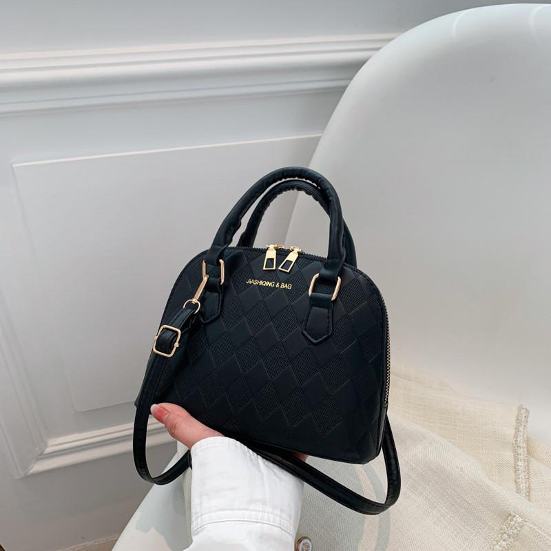 Fashionable Minimalist Shell Bag Stylish Crossbody For Casual Daily Commuting