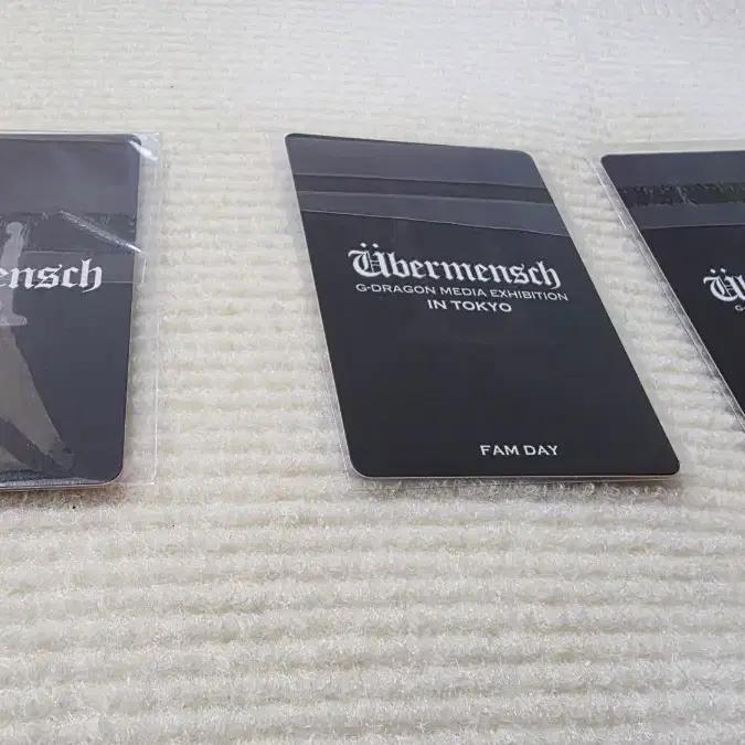 G-DRAGON Japan Exhibition photocard batch