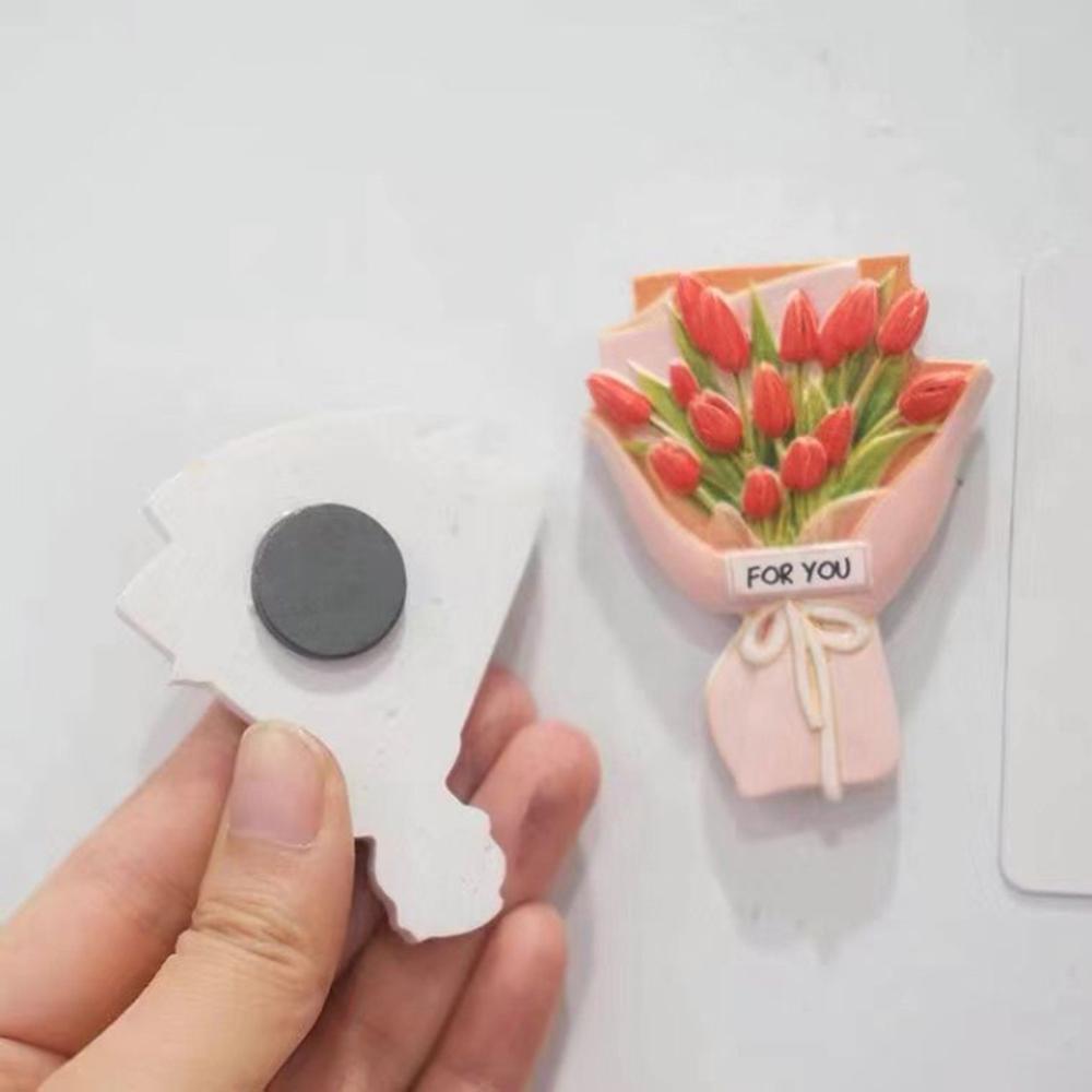 5pcs Bouquet Refrigerator Sticker Magnetic 3D Three-dimensional Resin Bouquet Cute Refrigerator Decoration with Mini Desk Lamp
