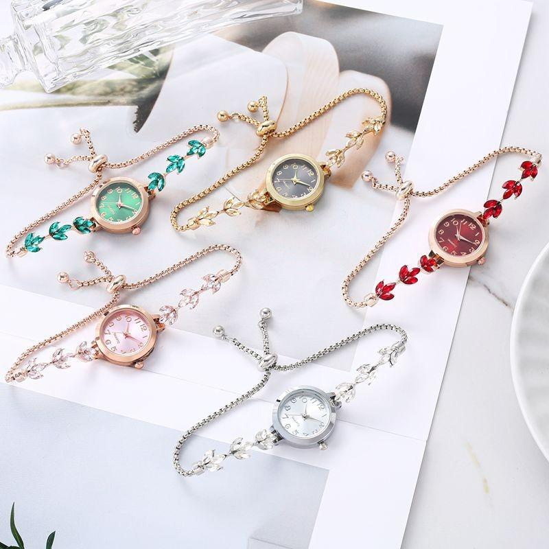 Temperament Watch Women's Trend Simple Temperament Wind Clover Bracelet Women's Watch Diamond Watch Pull Bracelet
