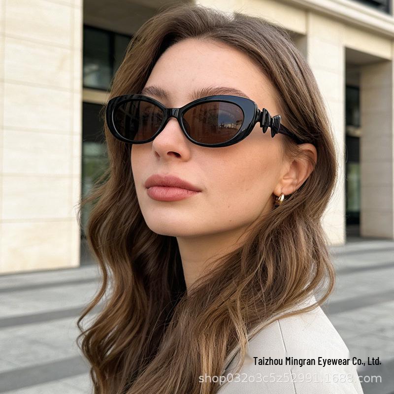 

New Small Frame Retro Cat Eye Sunglasses - Women s Fashion Sun Protection, Black Black Frame/Grey Lens