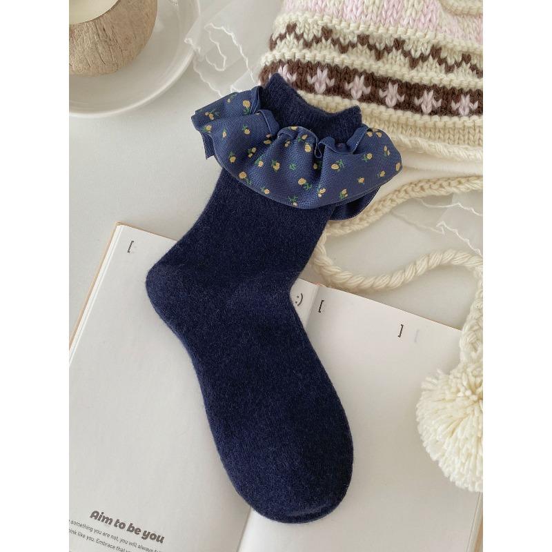 Woolen Socks with Thick and Warm Lace for Autumn and Winter. Pile of Socks for A Sweet Girl