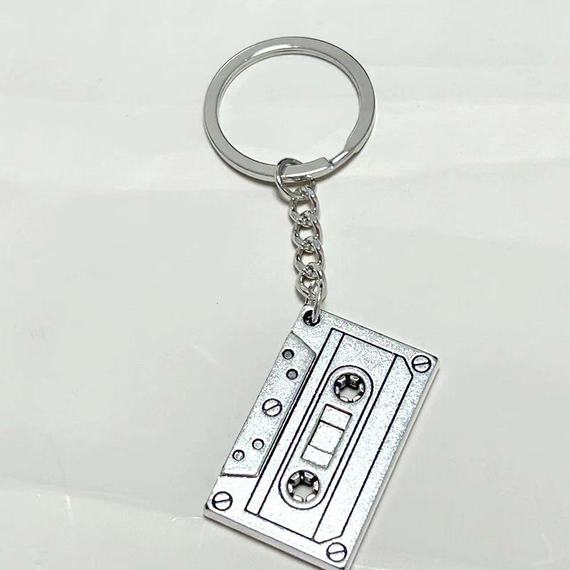 1/2Pcs Vintage Audiotape Keychain Hipster Cool Personality Cool Style Couple Hip Hop Punk Keychain Pendant Jewelry