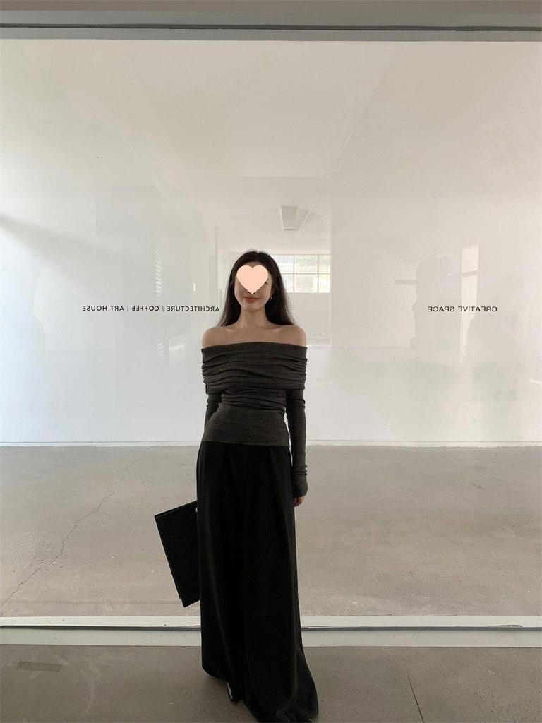 Women's French Off-Shoulder Slim Knit Top: Spring/Autumn Pleated Design