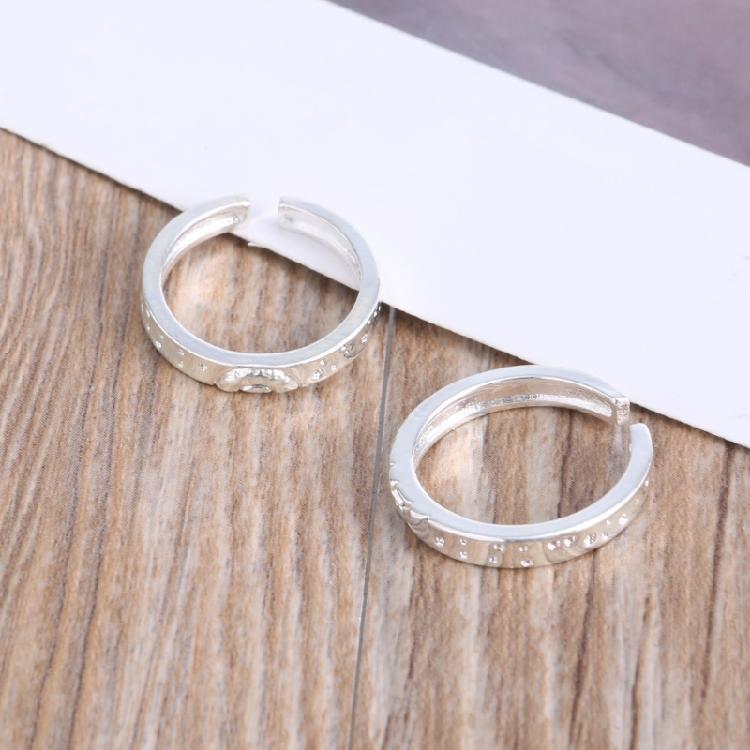 2Pcs Corrosion Pattern Open Rings Stackable Sun Moon Rings Set Women Ornaments