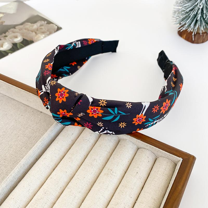 

Quirky Cartoon Skull Pumpkin Hair Bands for Children Knotted Wide Phantom Headband Girls Halloween Hair Accessories