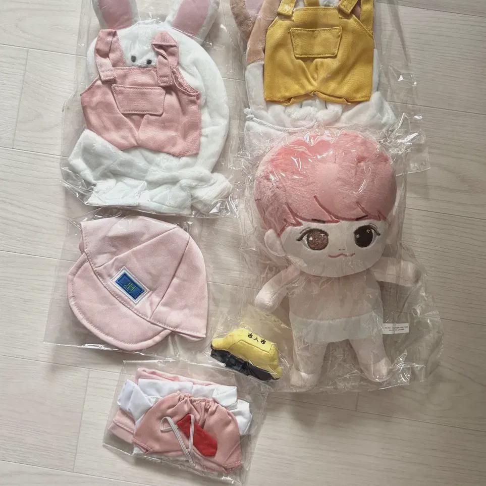 

Кукла Shinee Джонхён Девочка