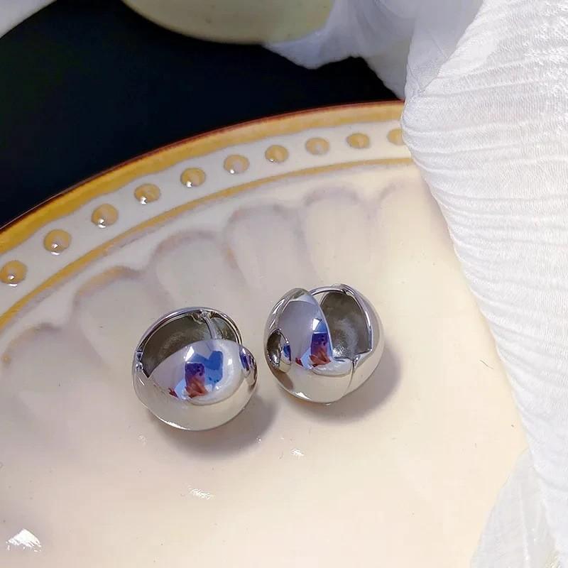 

Классические текстурированные корейские гладкие золотые серьги-полукольца для женщин Polished Silver