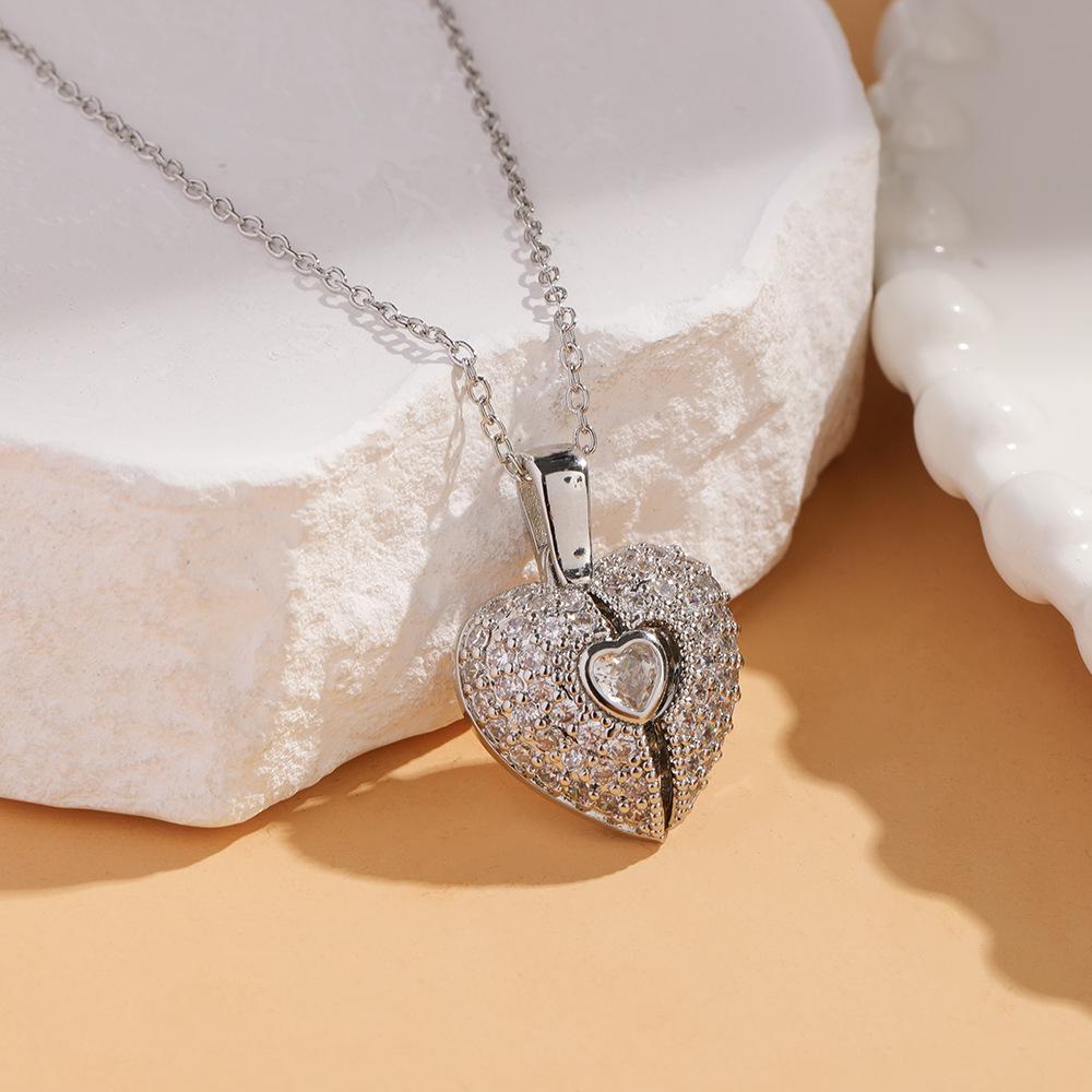 Women's Silver Titanium Steel Necklace with Micro-Inlaid Zircon - Elegant, Durable Clavicle Chain Jewelry
