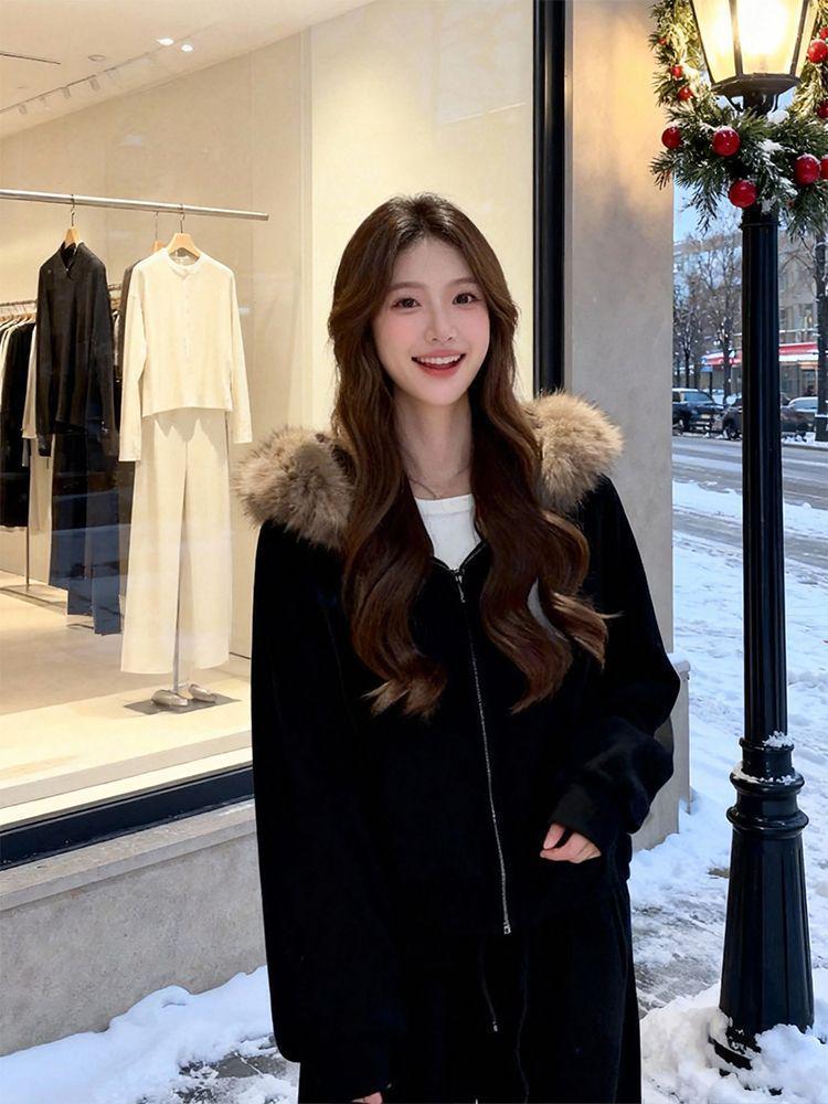 Women's Winter Red Sportswear Set with Fur Collar & Fleece Hoodie - Two-Piece Wide Leg Pants
