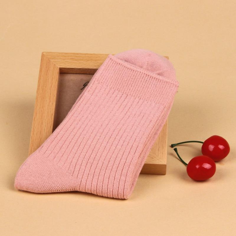 

Женские осенне-зимние полосатые хлопковые влагоотводящие и дезодорирующие носки средней высоты 1 pair