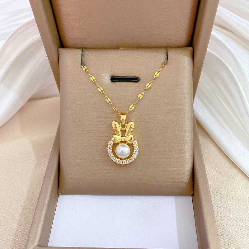 Titanium Steel Micro-Inlaid Luxury Necklace: Elegant Full Diamond Gold Design for Women