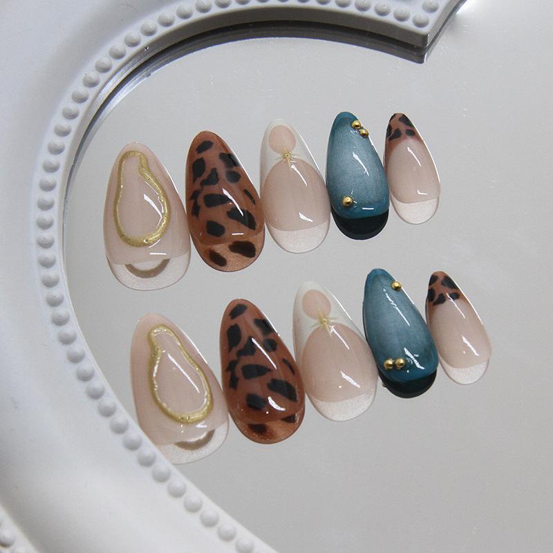 Leopard Print Manicure Patch Retro Removable Nail Three-dimensional Irregular French Wearing Manicure Manicure Piece Diamond 30 Pieces