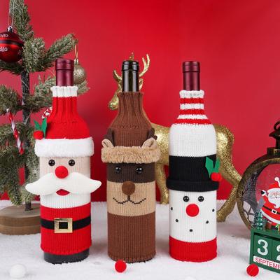 Housses de Noël Tricotées pour Bouteilles de Vin – Décorations de Fête Père Noël & Bonhomme de Neige