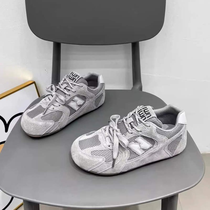 Retro Flat-bottomed Versatile Sports Moral Training Shoes Breathable Casual Board Shoes Women's Autumn 2025 New Mesh Forrest Gump Shoes