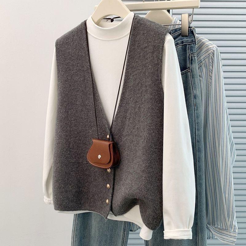 Women's Soft Knitted Vest Women Casual Button Deep V Neck Sleeveless Fall Cardigan Stylish Simple Tank Loose Knitwear Coats