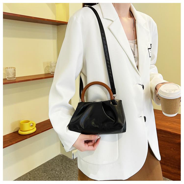 Wolkenplissierte Kunstleder-Schultertasche für Damen im Vintage-Stil, Crossbody, quadratische Geldbörse