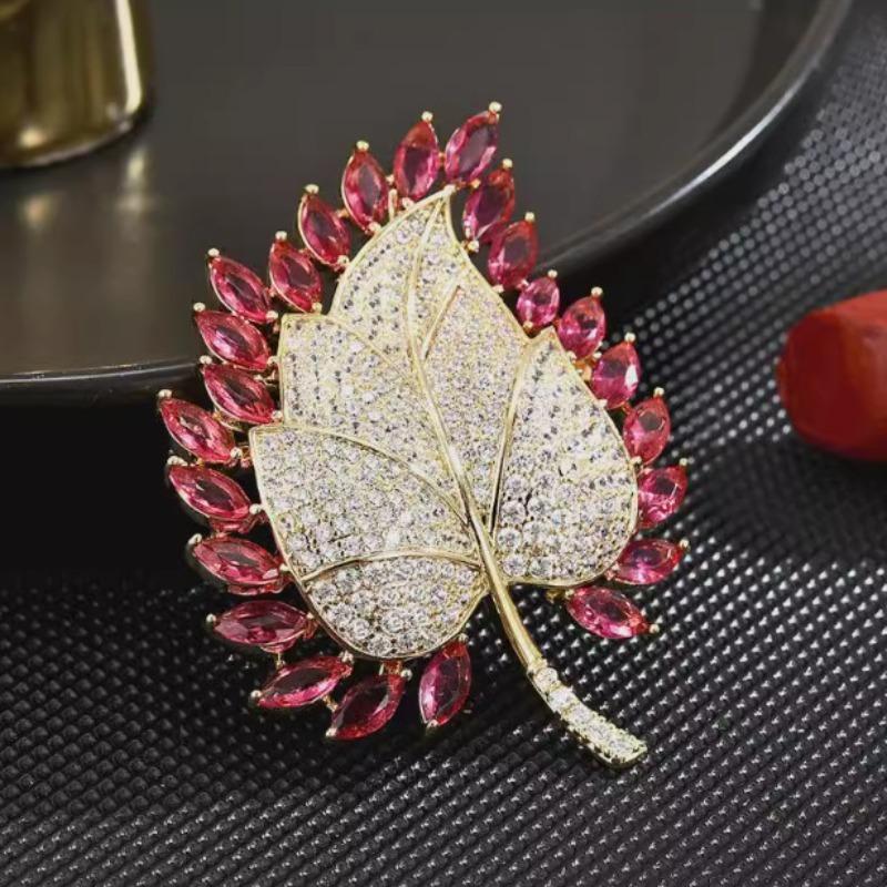 1pc Chic Maple Leaves Brooch for Women Men Rhinestone Plant Brooches Pins Jewelry Trendy Accessories Gifts