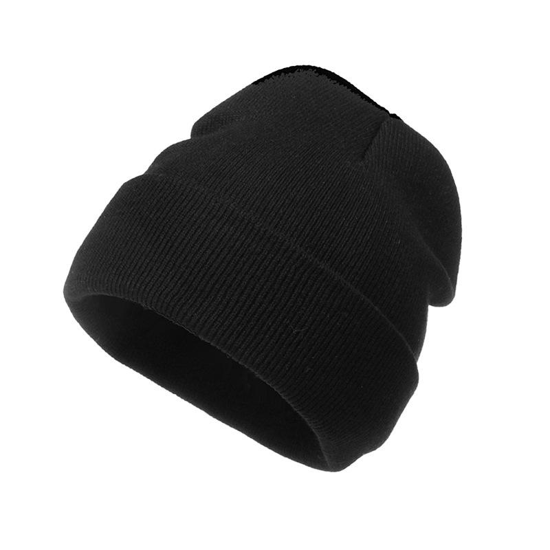 

1Pc Men Punk Rivet Beanie Hat,Goth Gothic Skull Caps Winter Warm Knitted HeadCap for Men Women,Suitable for Street Daily Wear One Size