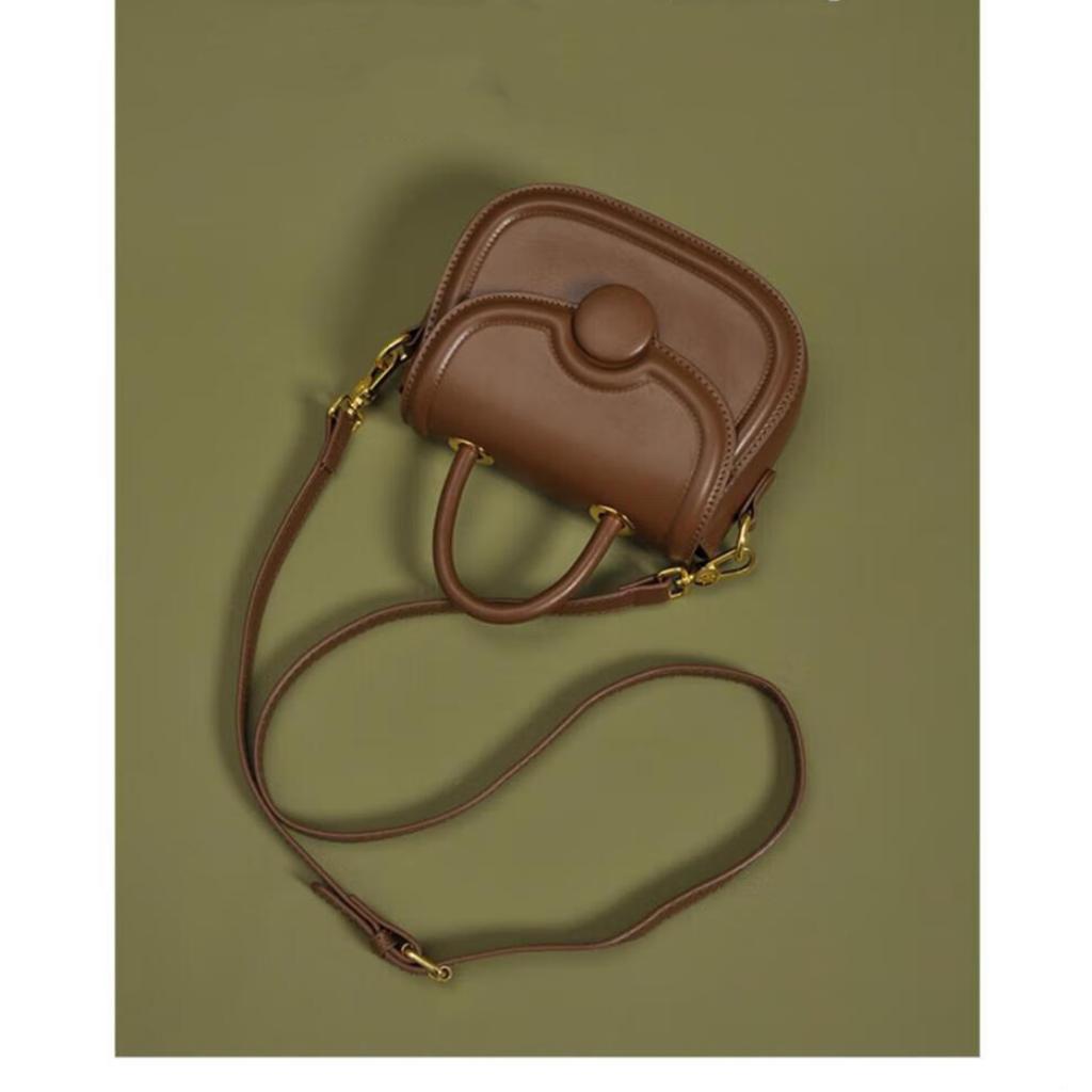 Vintage handbag niche single shoulder bag Small square bag all crossbody bag length 18cm wide 5cm high 14cm