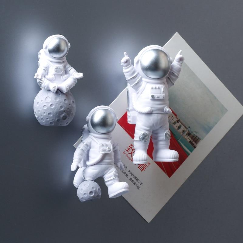 3pcs 1PC Figure Astronaut Action Figure Astronaut Mini Diy Model Action Pop Home Decor Cute Spaceman Set