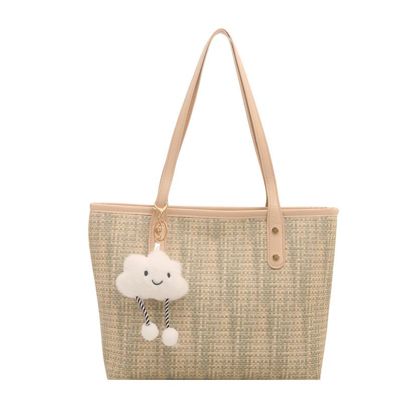 Fashionable and Stylish Color-matched Crossbody Bags Are Popular, Along with Tote Bag