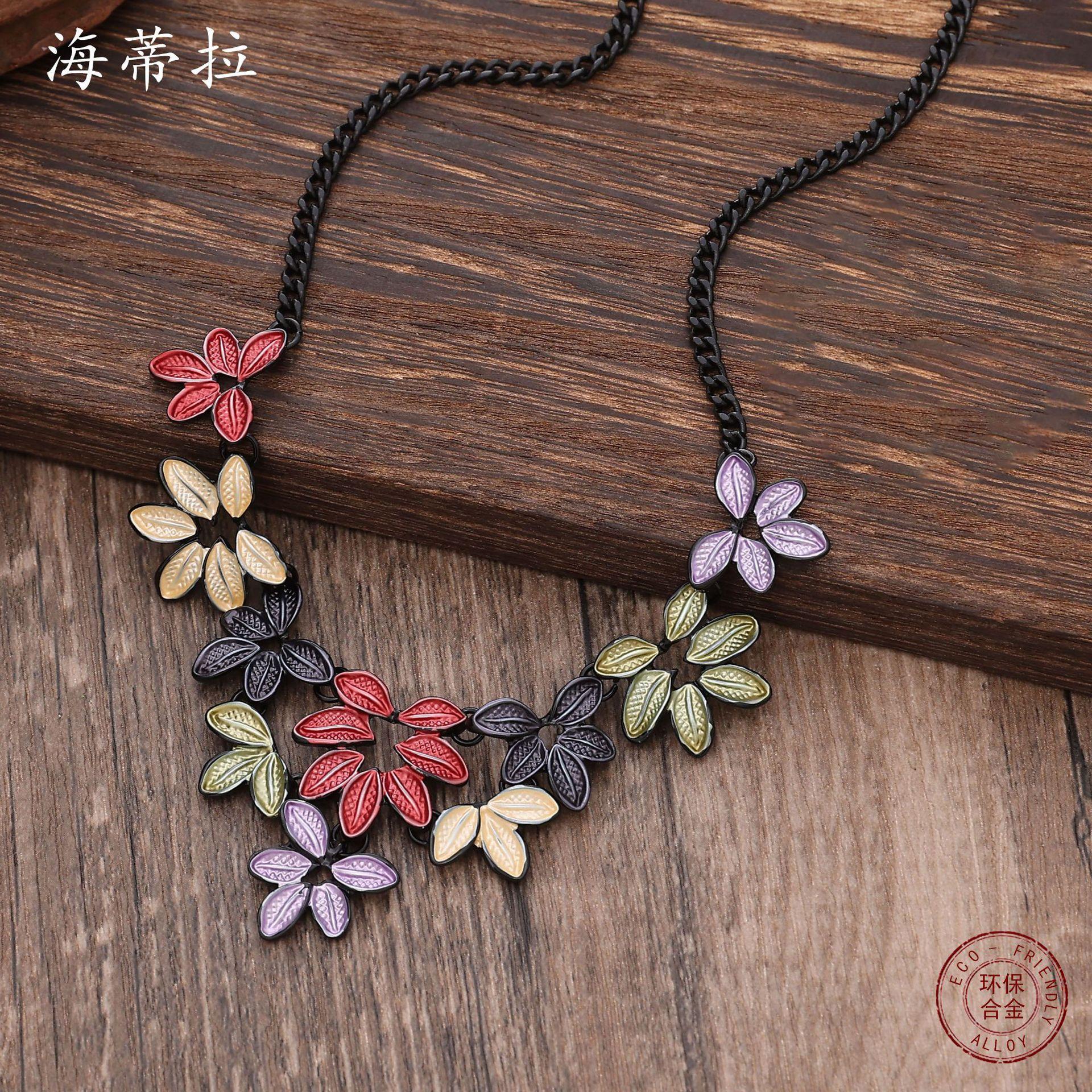 

Ожерелье из сплава золотого цвета с лиственным плетением, модная женская цепочка на шею с цветной эмалью, колье-цепочка для ключицы