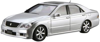Aoshima Bunka Kyozaisha The Model Car Series Toyota GRS182 Crown Royal Saloon G 2003 Plastic Model 1/24 No.118 G/Athlete