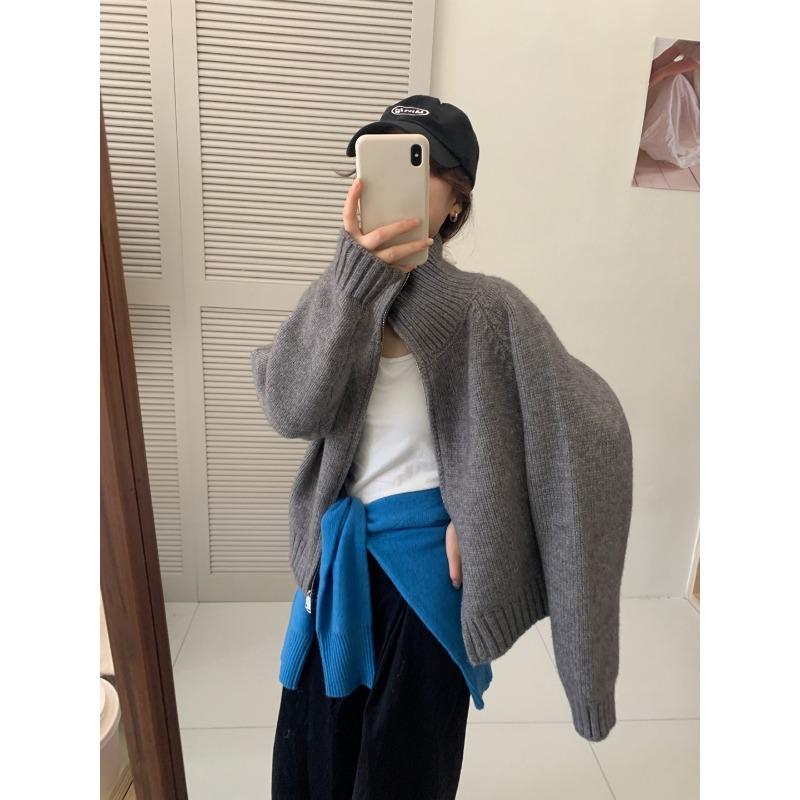 Autumn and winter new wear long-sleeved zipper knitted cardigan top women's small solid color lazy sweater jacket