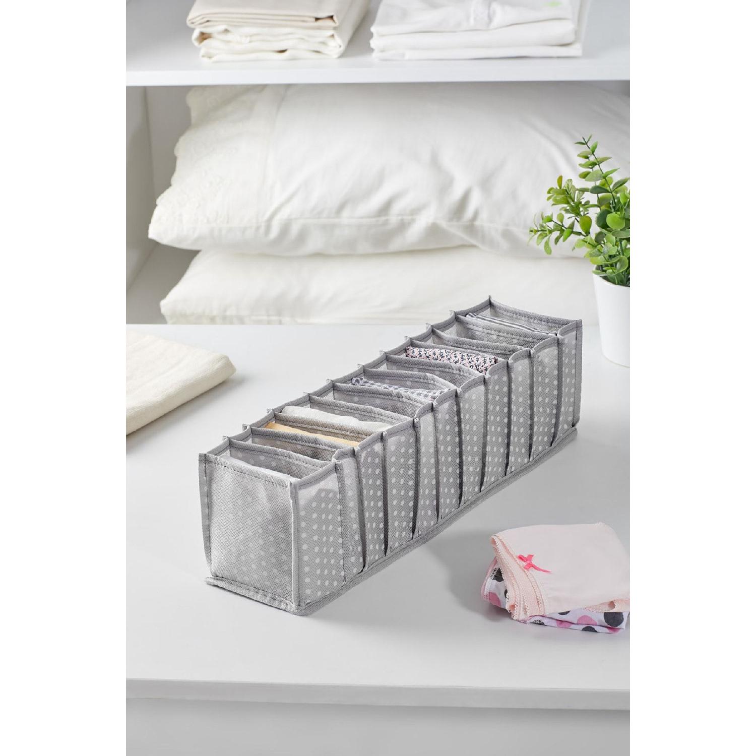 

Маленький органайзер для выдвижных ящиков серого цвета с 11 отделениями - 11 X 41 X 12 см серый