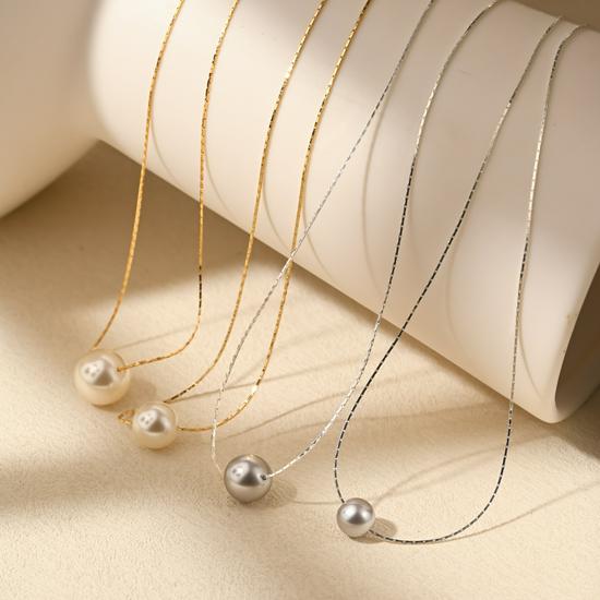 Japan & Südkorea Minimalistische Goldplattierte Messing- & Seiden-Schlüsselbeinkette mit Imitationsperle