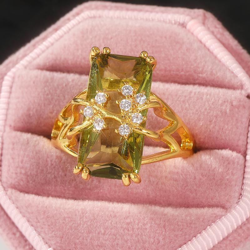 Vintage Inlaid Green CZ Women's Ring Classic Gold Color Hand Carving Branch Daily Wear Party Jewelry Anniversary Gift