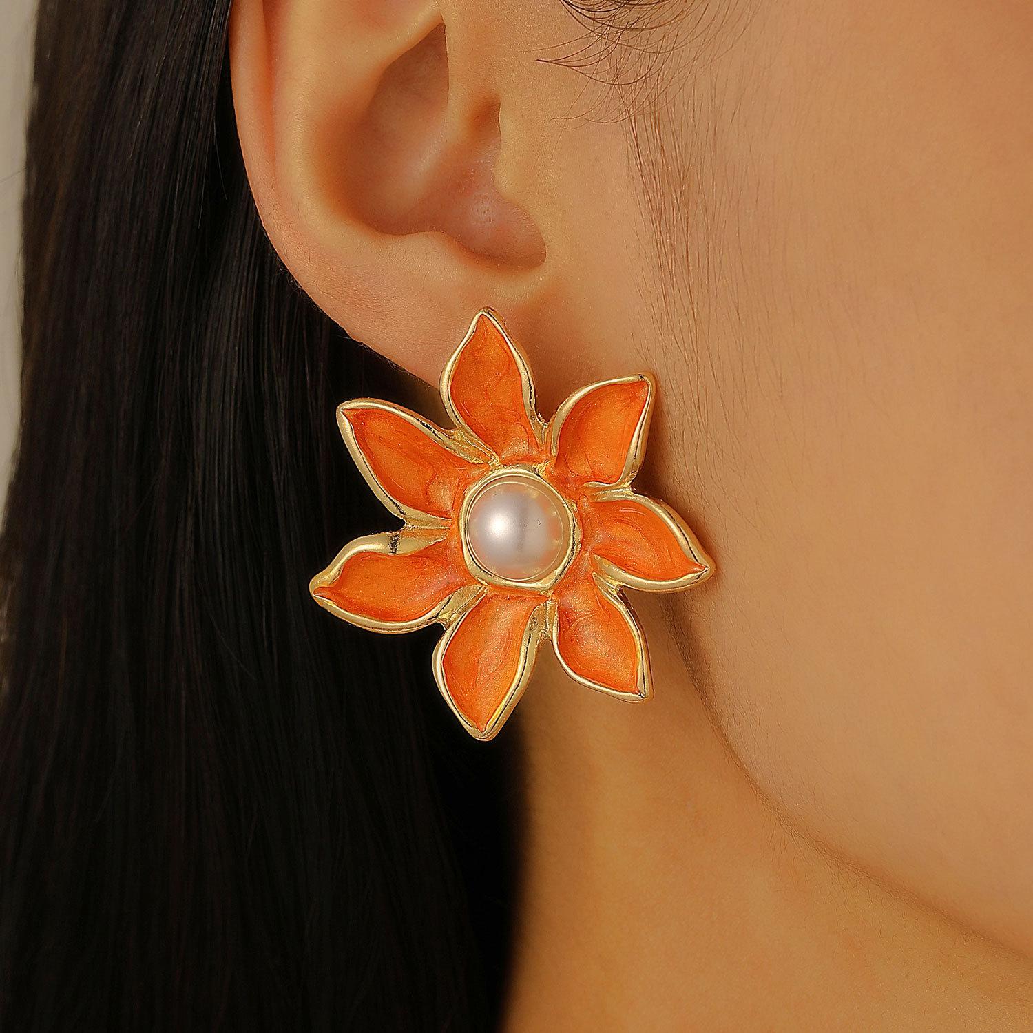 

Retro Fashion Vintage Alloy Drip Oil Flower Earrings For Women 1 pair