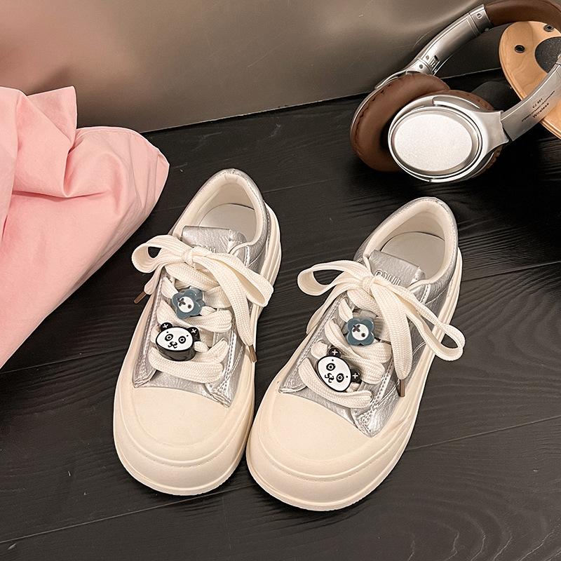 

Оригинальные нишевые туфли на толстой подошве, милые и уродливые, маленькие белые туфли женские, весна 2025, новые, ретро, с круглым носком, кеды, спортивная и повседневная обувь 40 серебряный