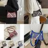 Stylish Retro Canvas Shoulder Bag For Women With Chic Design Ideal For Daily Use