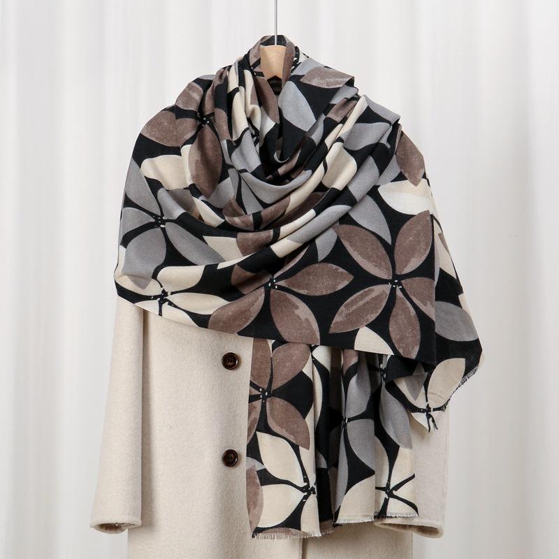 

Дождь из цветков груши Приятный к коже бархат Осень и зима Приятный к коже и теплый Шарф из имитации кашемира с принтом Универсальная шаль 88*180cm чёрный