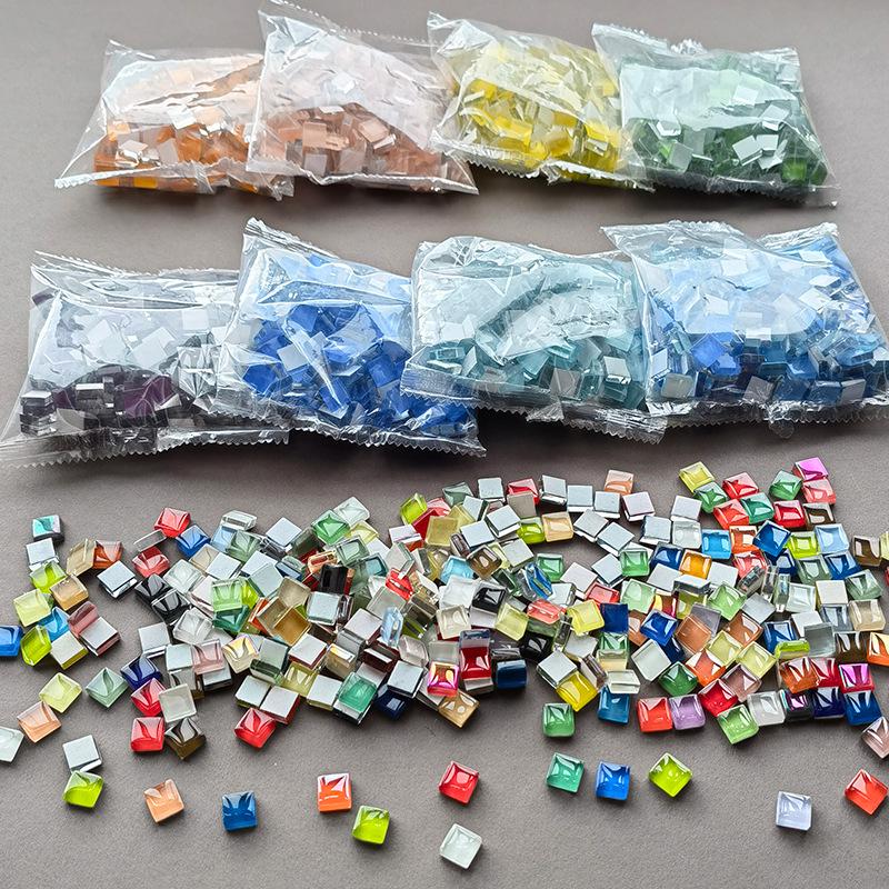 Kit Mosaico di Vetro Cristallo Fai da Te 200g - Materiali Creativi Fatti a Mano per Bambini e Genitori