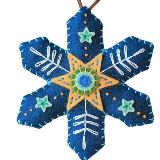 Vyšívané plstěné ozdoby sněhové vločky Ručně vyráběné závěsné dekorace na vánoční stromek Barevné slavnostní doplňky pro sváteční domácí výzdobu