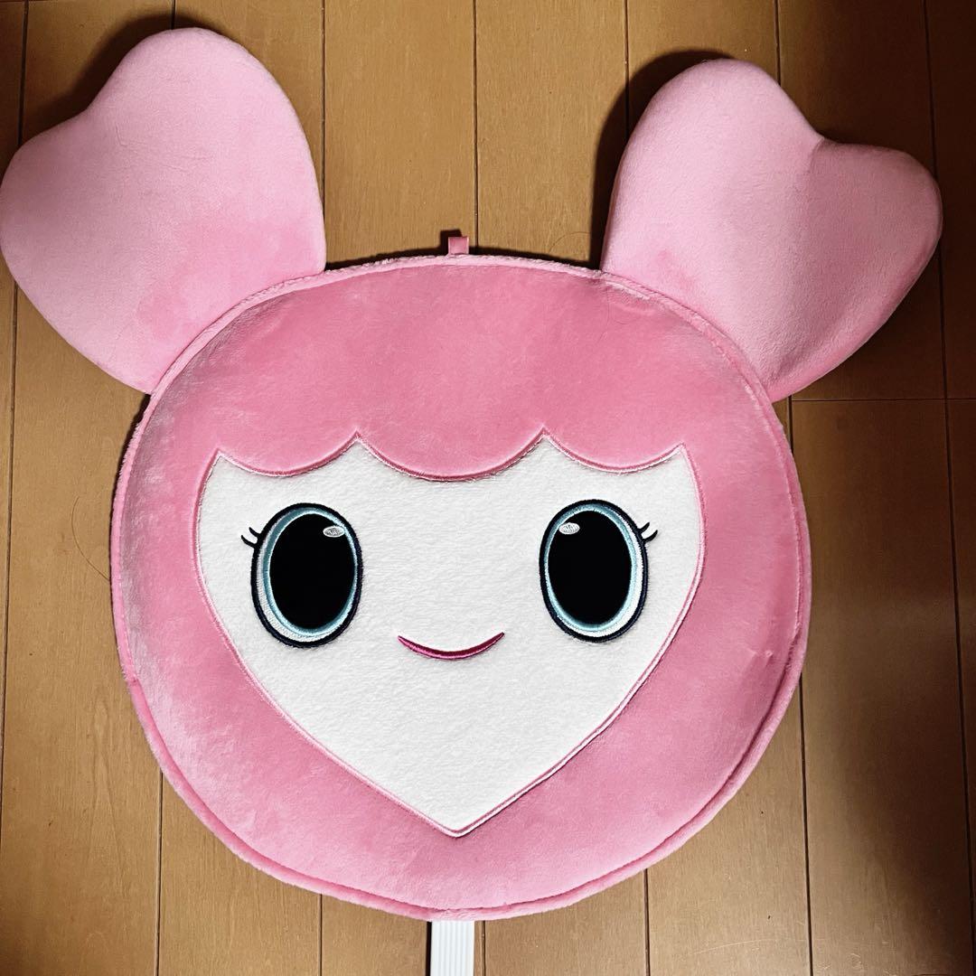 

[USED] TWICE Momo Mobley Fan Case