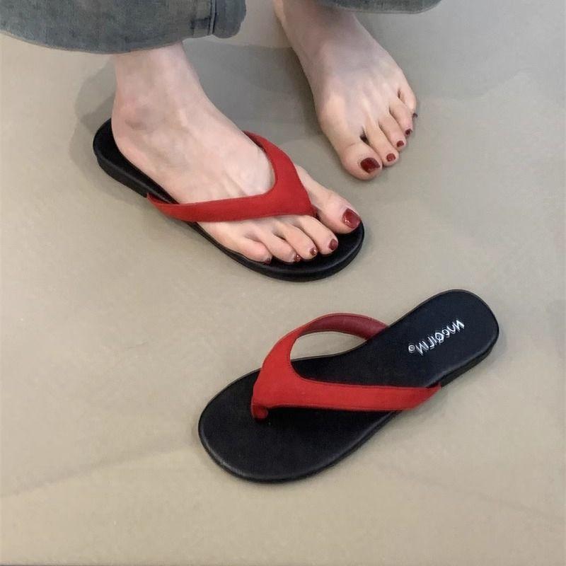 

Шлепанцы на плоской подошве с простым носком женские лето 2025 новые для пляжного отдыха на море пляжная одежда с открытым носком сандалии на мягкой подошве 39