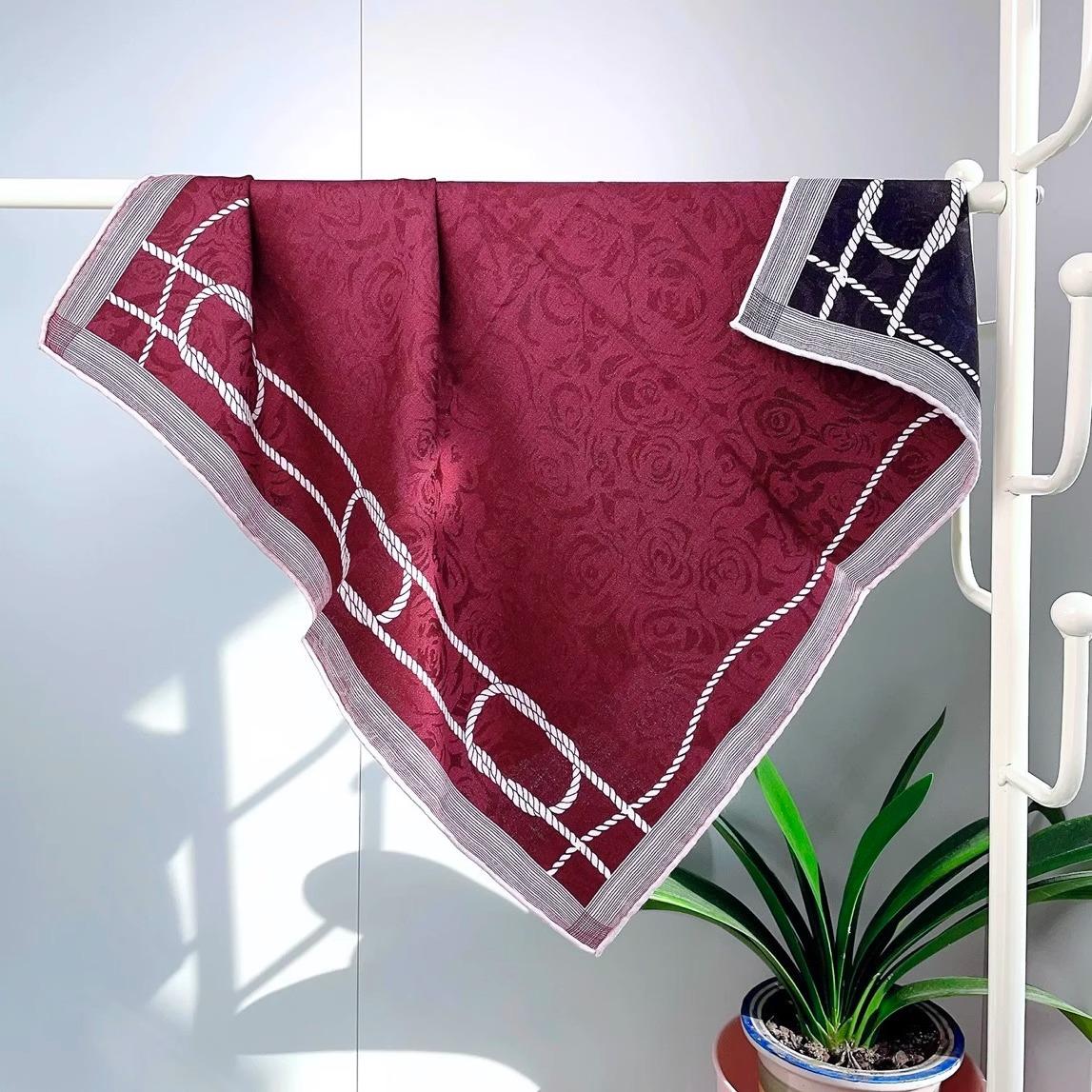 Silk jacquard twill double-sided scarf 100% mulberry silk rose flower silk scarf female high-end mother gift silk scarf 70*70