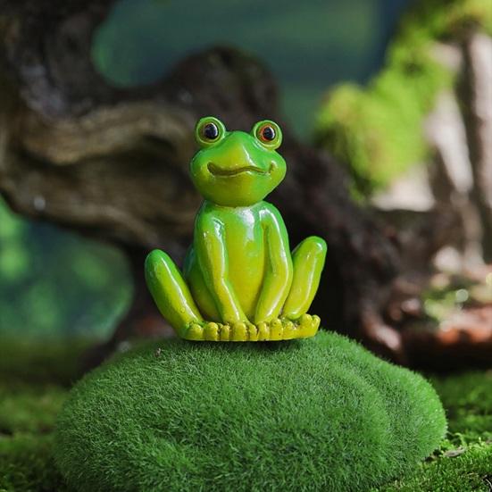 Garden Miniature Frog Statue Indoor Outdoor Sitting Frog Figurine Resin Cartoon Animal Sculpture Flower