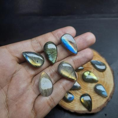 Heilendes, natürliches, mehrfarbiges Labradorit-Birnen-Los-Cabochon-Edelstein-Lot