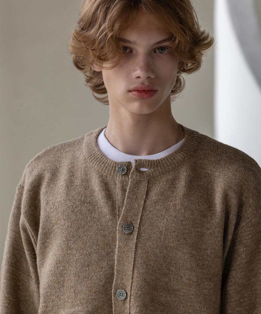 Decoroso Comfort Round Neck Cardigan [Beige Brown]