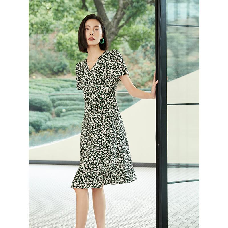 

Gejin Women s Floral V-Neck Short Sleeve Dress M