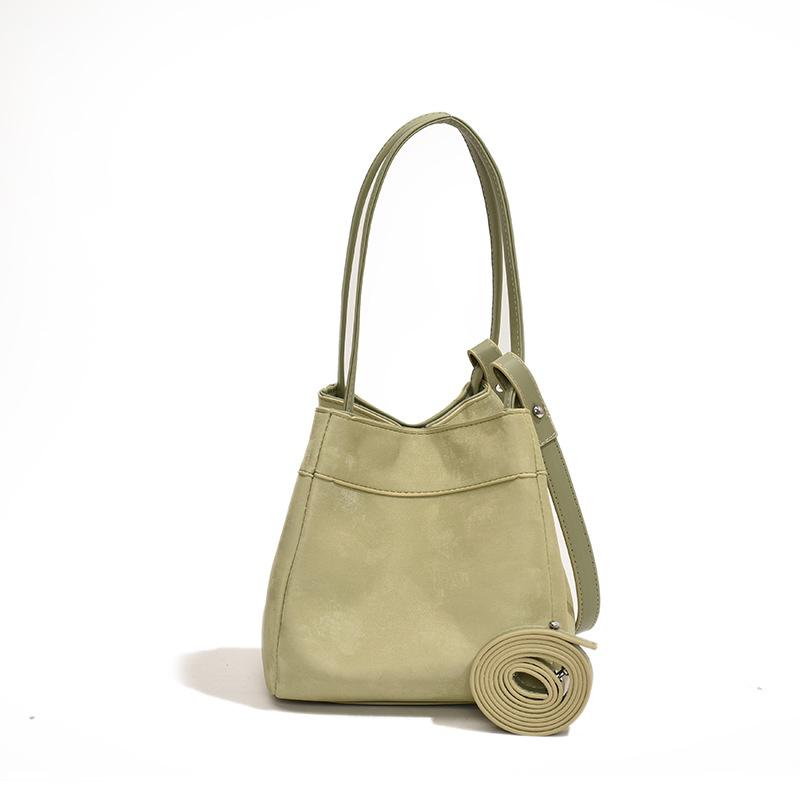 Large capacity fashion texture simple shoulder messenger bag women's 2025 spring new versatile bucket bag tide